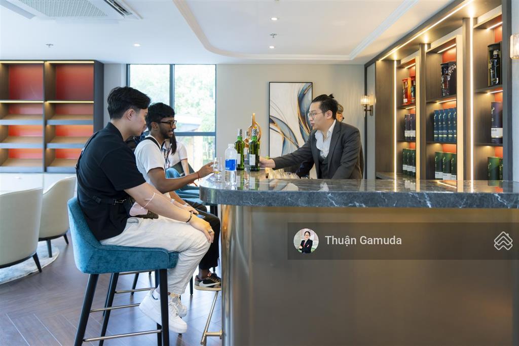 Căn góc 3pn (loại bancol dài), tầng cao view rừng cây xanh giá 10,5 tỷ  diamond centery
