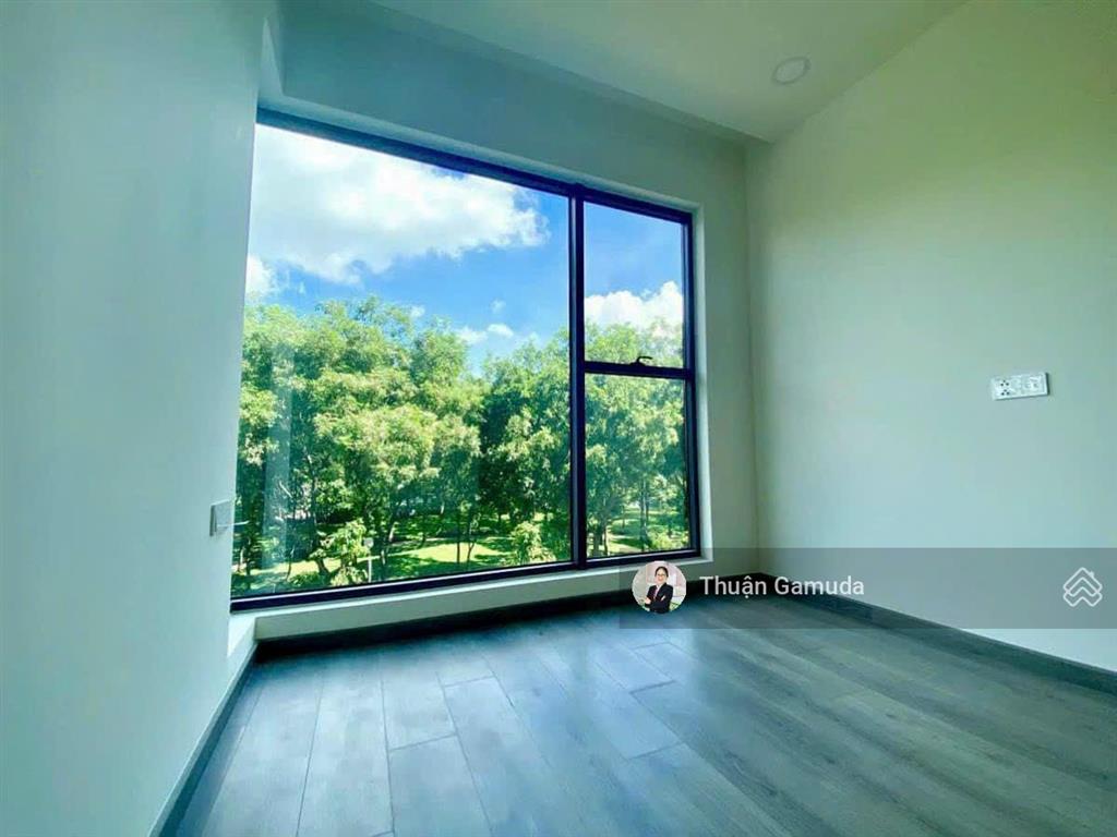 Căn góc 3pn (loại bancol dài), tầng cao view rừng cây xanh giá 10,5 tỷ  diamond centery