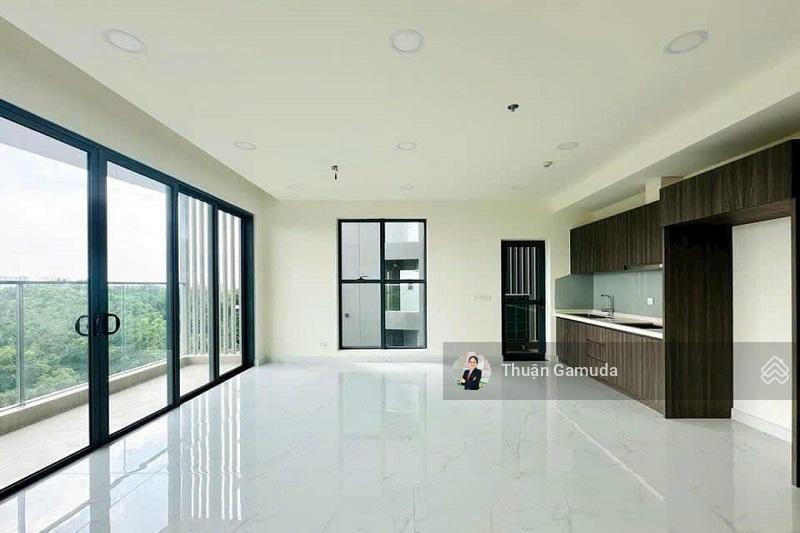 Căn góc 3pn (loại bancol dài), tầng cao view rừng cây xanh giá 10,5 tỷ  diamond centery