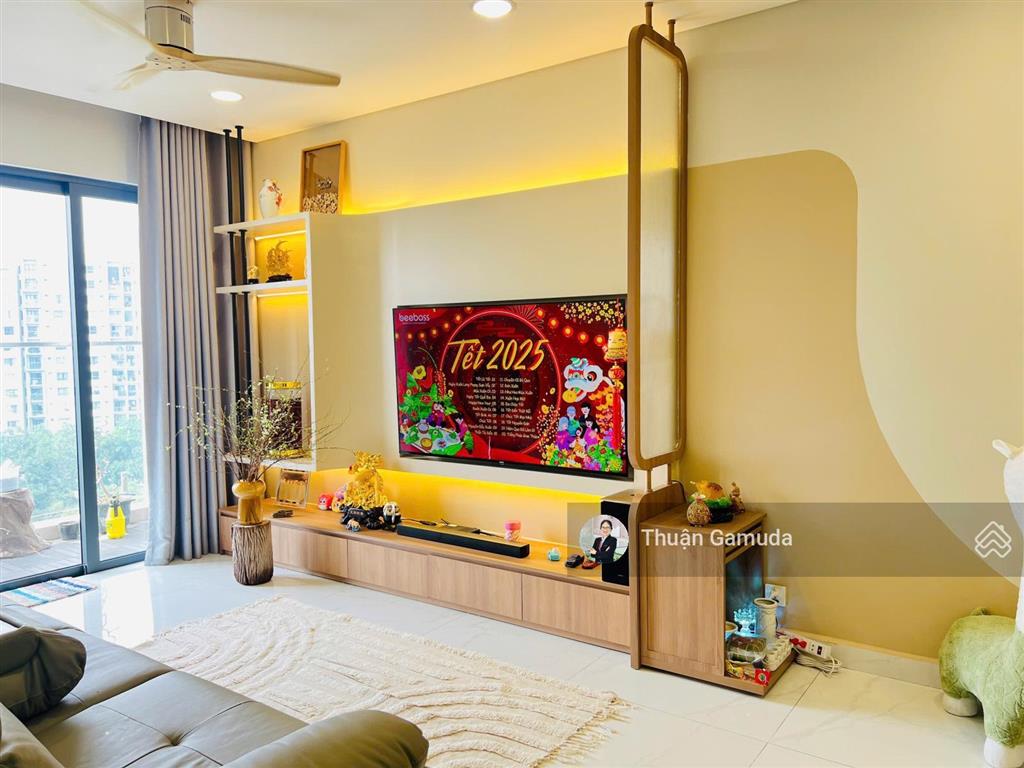 Căn 2pn view hồ 96m2 diamond brilliant giá 7,8 tỷ, vị trí đẹp, view hồ thoáng mát