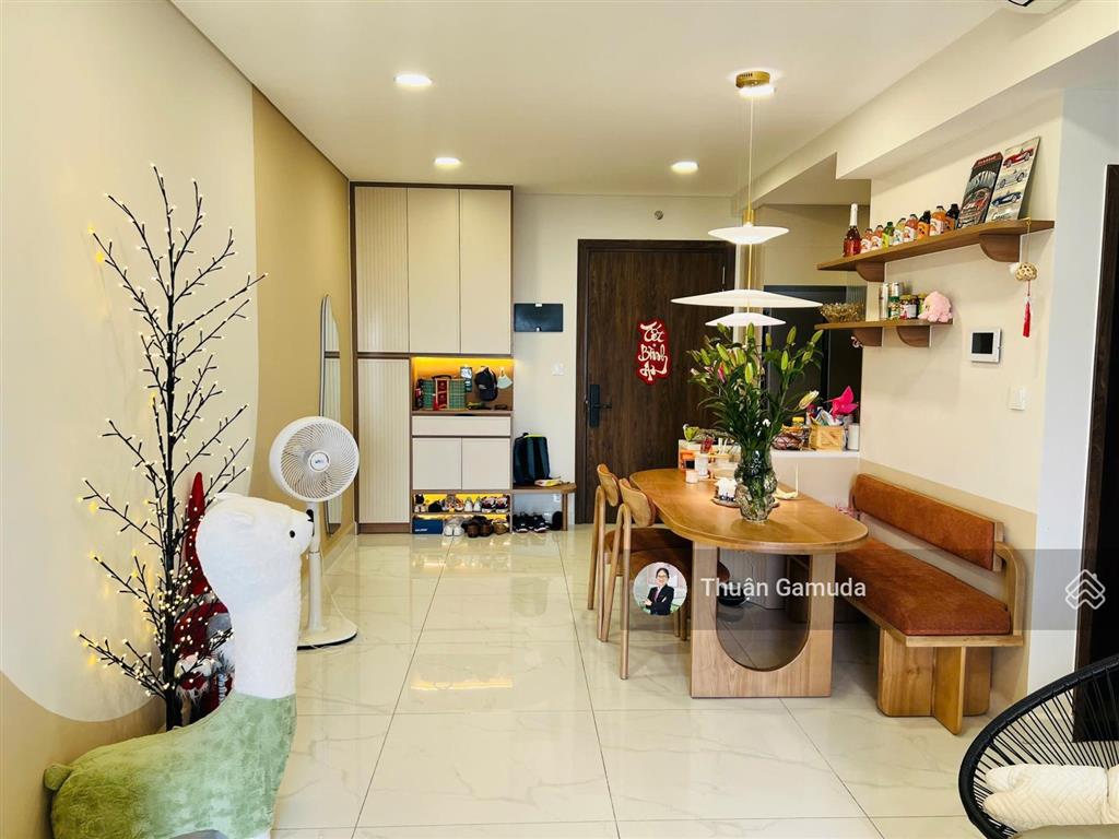 Căn 2pn view hồ 96m2 diamond brilliant giá 7,8 tỷ, vị trí đẹp, view hồ thoáng mát