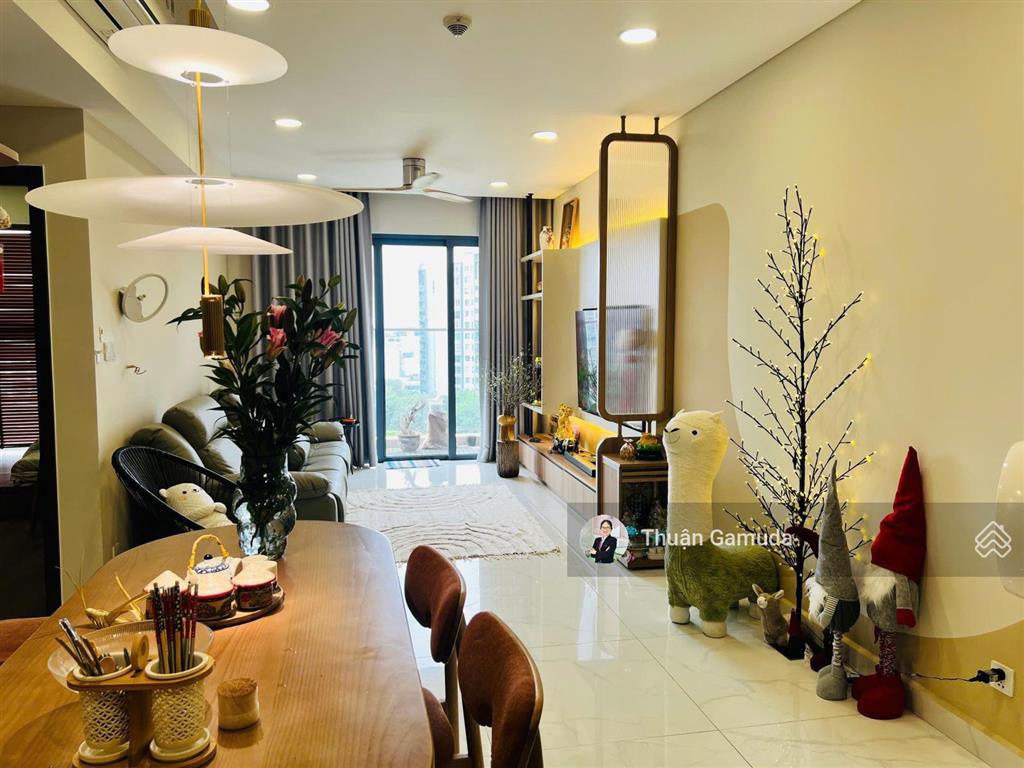 Căn 2pn view hồ 96m2 diamond brilliant giá 7,8 tỷ, vị trí đẹp, view hồ thoáng mát