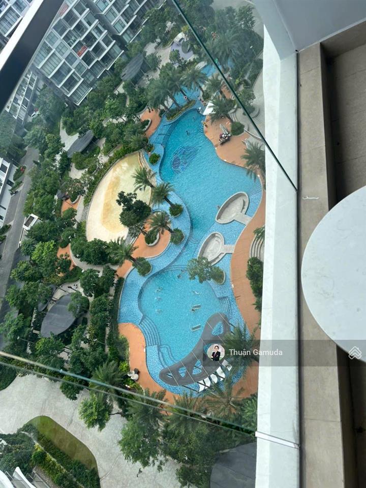 View trực diện hồ bơi  c4  căn 96m2 (2pn+, 2wc) giá 8,5tỷ  diamond centery