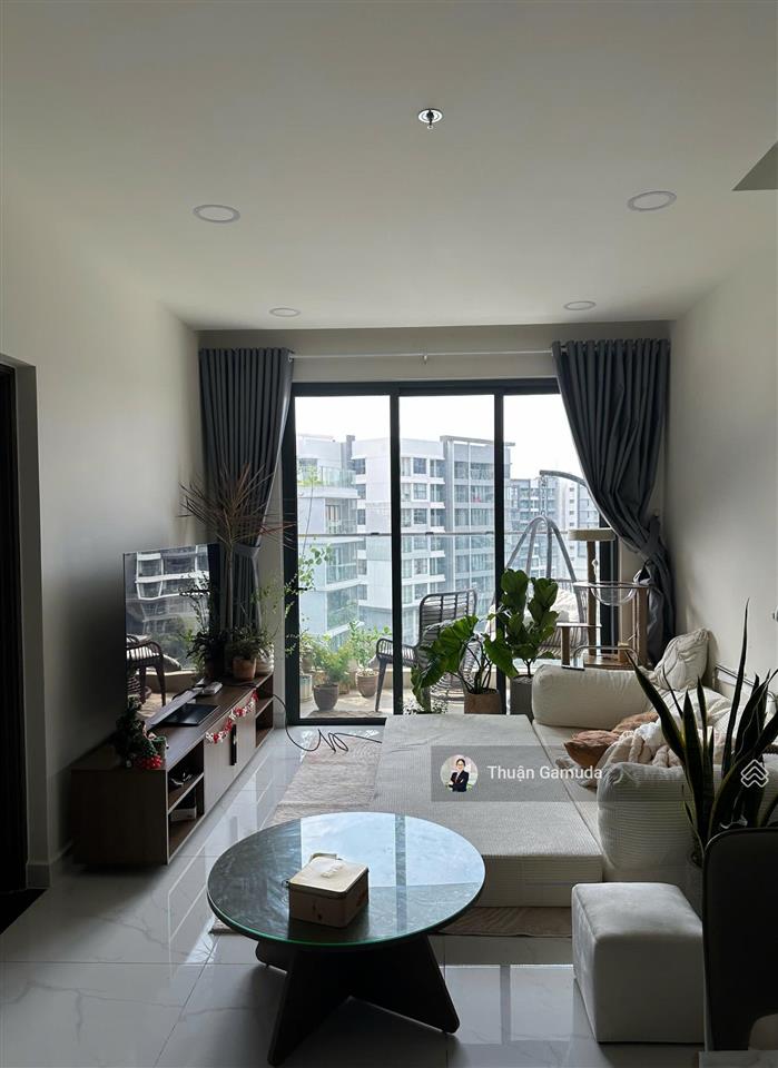 View trực diện hồ bơi  c4  căn 96m2 (2pn+, 2wc) giá 8,5tỷ  diamond centery
