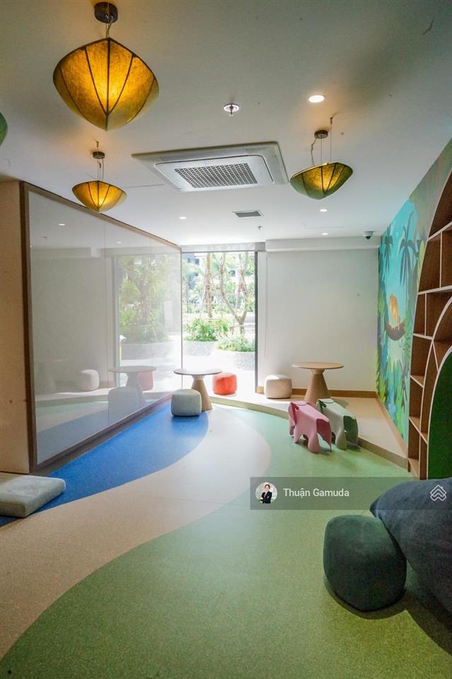 Tầng thấp  view ôm trọn cây xanh 16ha  full nt xịn 3pn 121m2 giá 10,7 tỷ  diamond centery