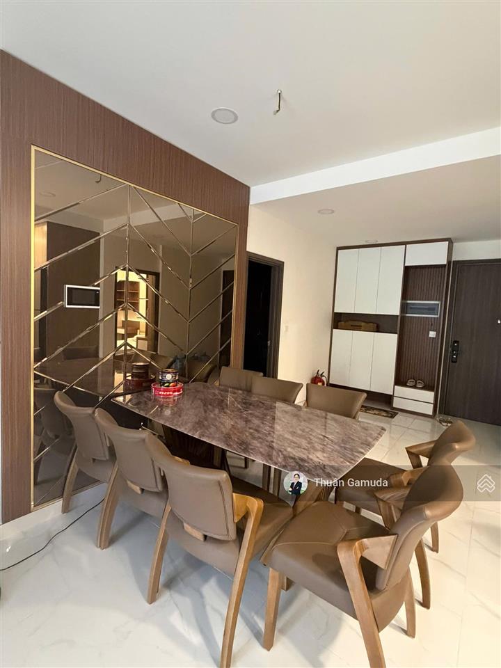 Tầng thấp  view ôm trọn cây xanh 16ha  full nt xịn 3pn 121m2 giá 10,7 tỷ  diamond centery