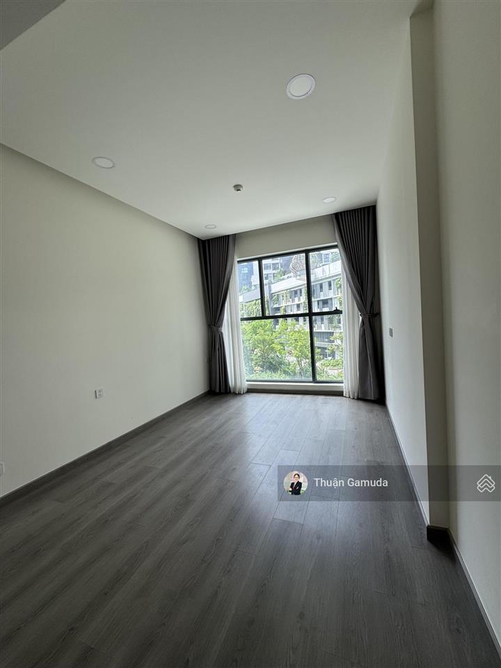 Bán gấp căn 2pn + 1 (96m2) diamond centery, h. đông nam  chỉ 8,2tỷ (còn thương lượng)