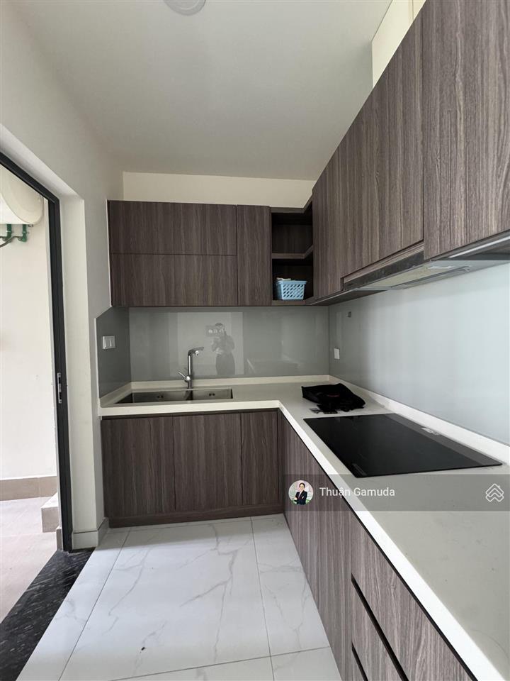 Bán gấp căn 2pn + 1 (96m2) diamond centery, h. đông nam  chỉ 8,2tỷ (còn thương lượng)
