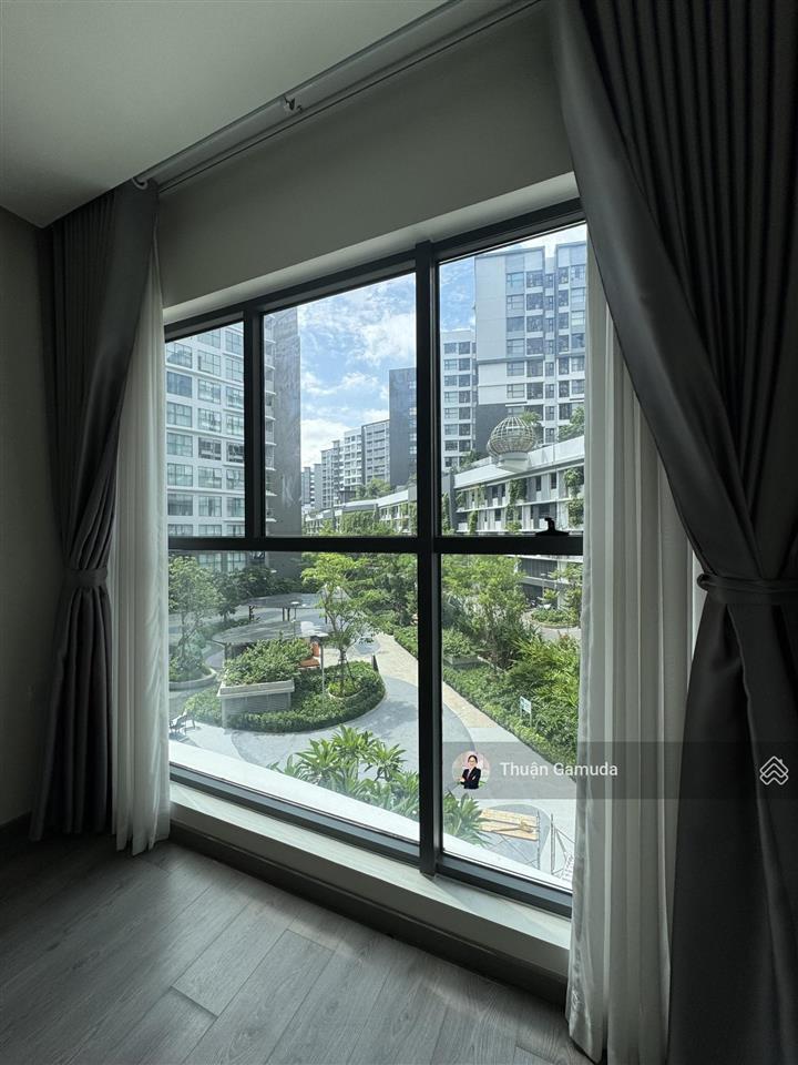 Bán gấp căn 2pn + 1 (96m2) diamond centery, h. đông nam  chỉ 8,2tỷ (còn thương lượng)