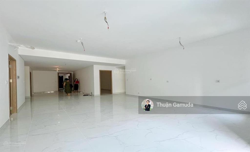 Bán căn góc skylinked villa (xe hơi lên tận nhà) 198m2, 3pn+1 kho 15tỷ  dãy p1 diamond alnata
