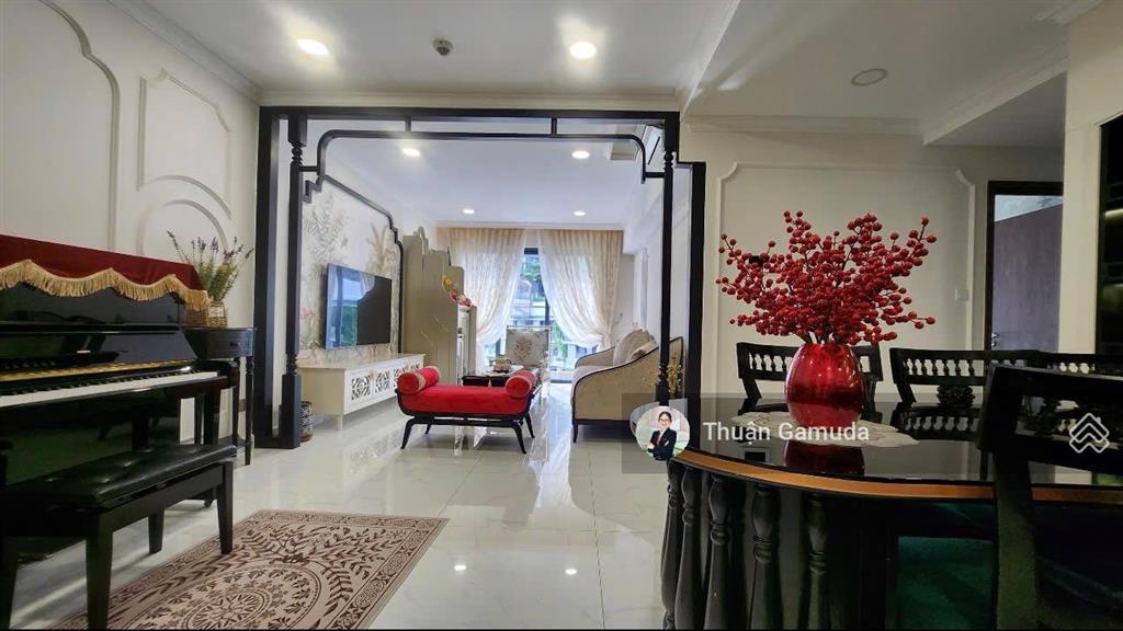 Cho thuê căn 3pn 141m2full nt đẹp (có máy lọc nước ion+máy rửa chén+chỗ đậu xe hơi) celadon city