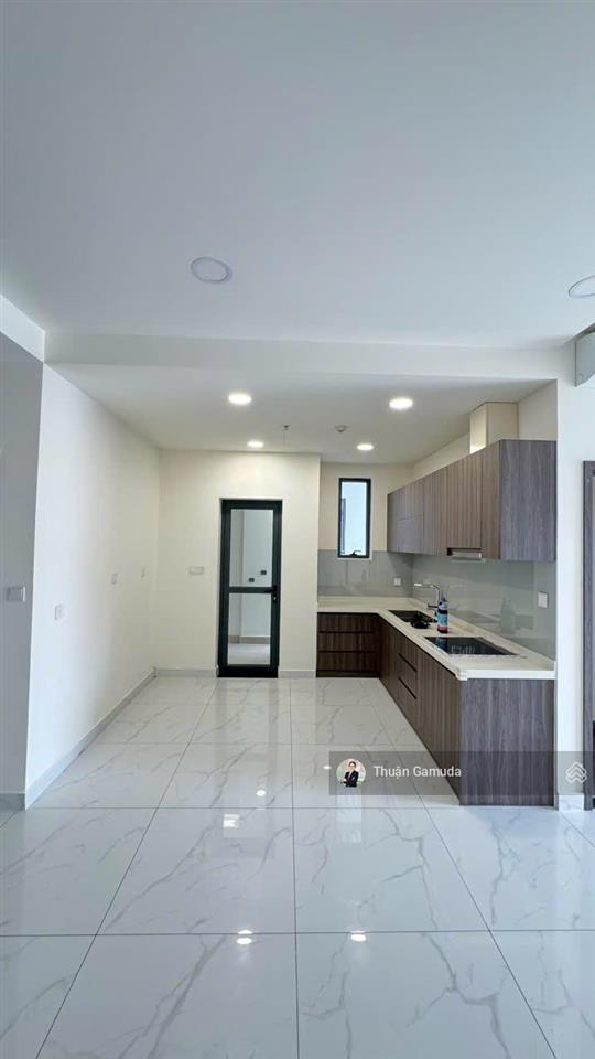 Cho thuê căn 3pn 121m2 diamond centery  giá chỉ 19tr/tháng view hồ bơi, tầng cao thoáng mát