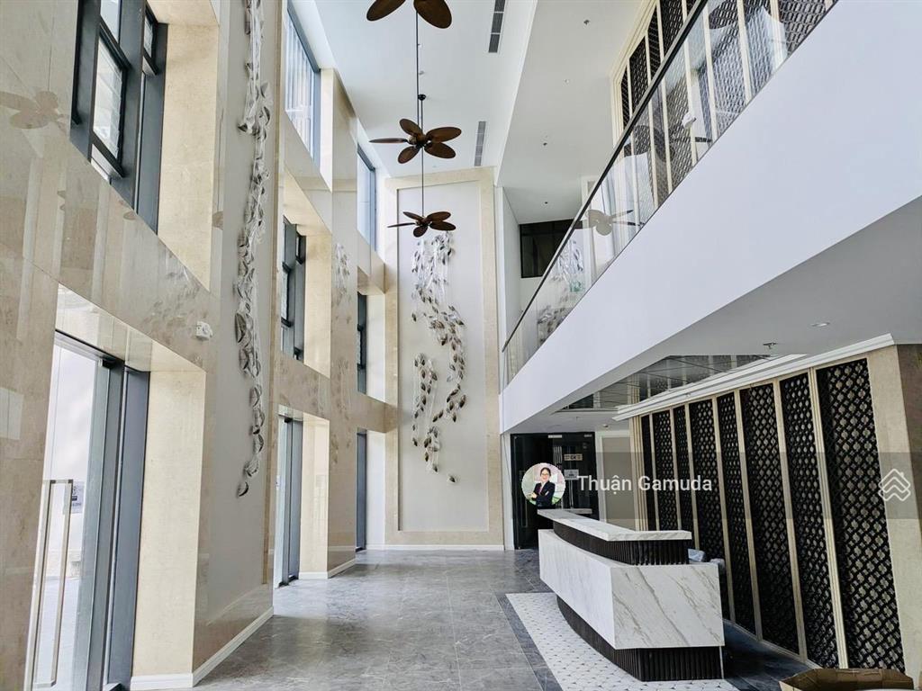 Cho thuê căn 3pn 121m2 diamond centery  giá chỉ 19tr/tháng view hồ bơi, tầng cao thoáng mát