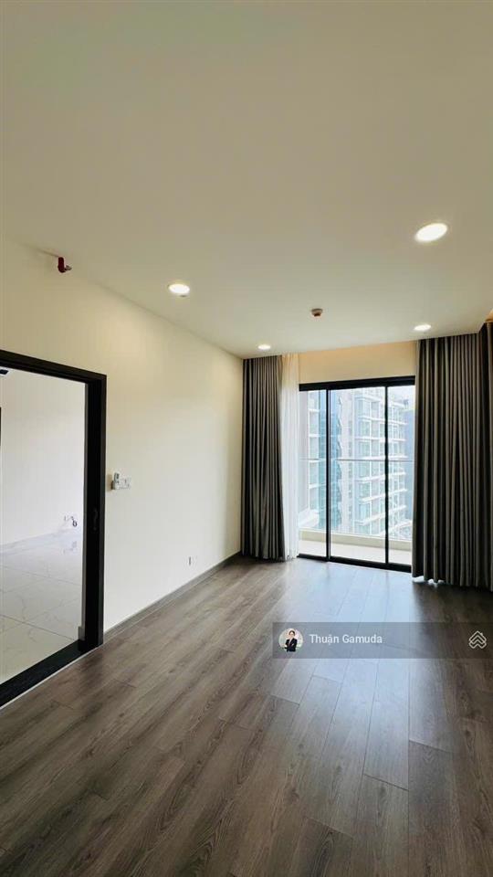 Cho thuê căn 3pn 121m2 diamond centery  giá chỉ 19tr/tháng view hồ bơi, tầng cao thoáng mát