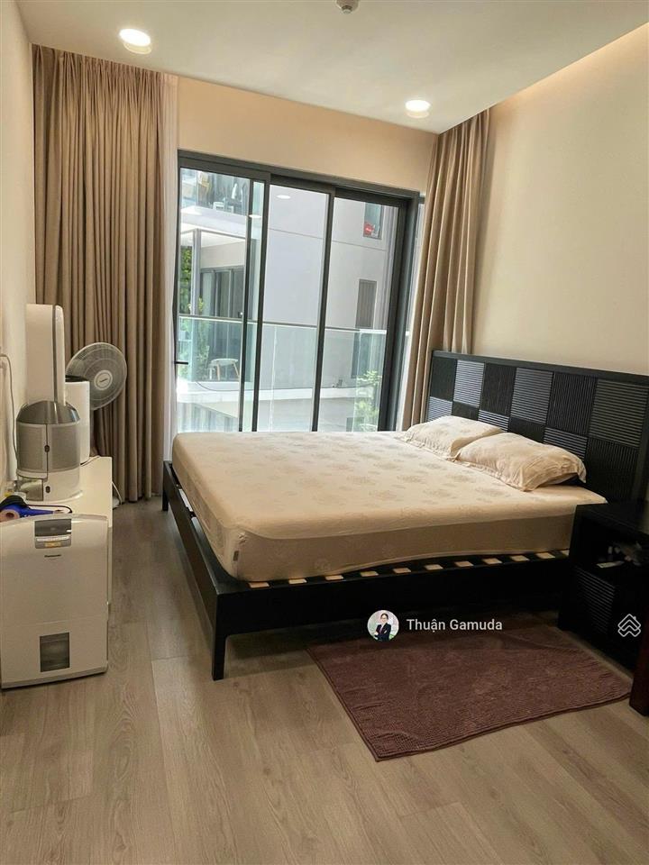 Giá 7.8tỷ  căn 2pn 2wc diamond centery (giá đã bao gồm sổ + ô xe)