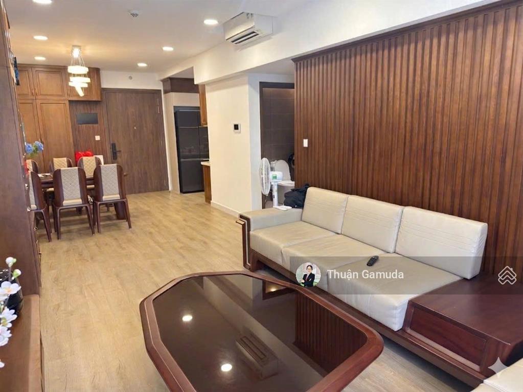 Bán căn 2pn hướng đông nam  diamond brilliant giá 8tỷ để lại full nội thất đẹp