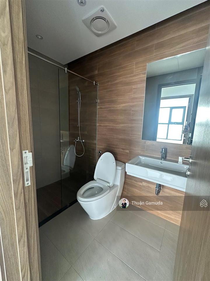 Cho thuê ntcb 2pn 2wc giá 16tr/th có ô xe  alnata plus celadon city (cạnh aeon mall)
