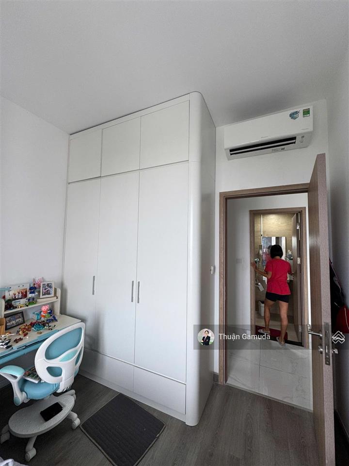 Cho thuê 2pn 2wc 92m2 nhà mới đẹp, ntcb giá 15triệu/th ở liền phân khu diamond alnata celadon city