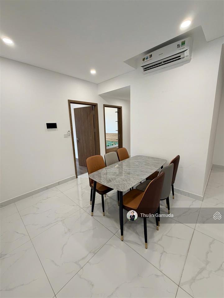Giá tốt 8,8 tỷ căn 3pn diamond alnata plus có ô xe, vị trí đẹp view nhìn xuống đại lộ celadon city