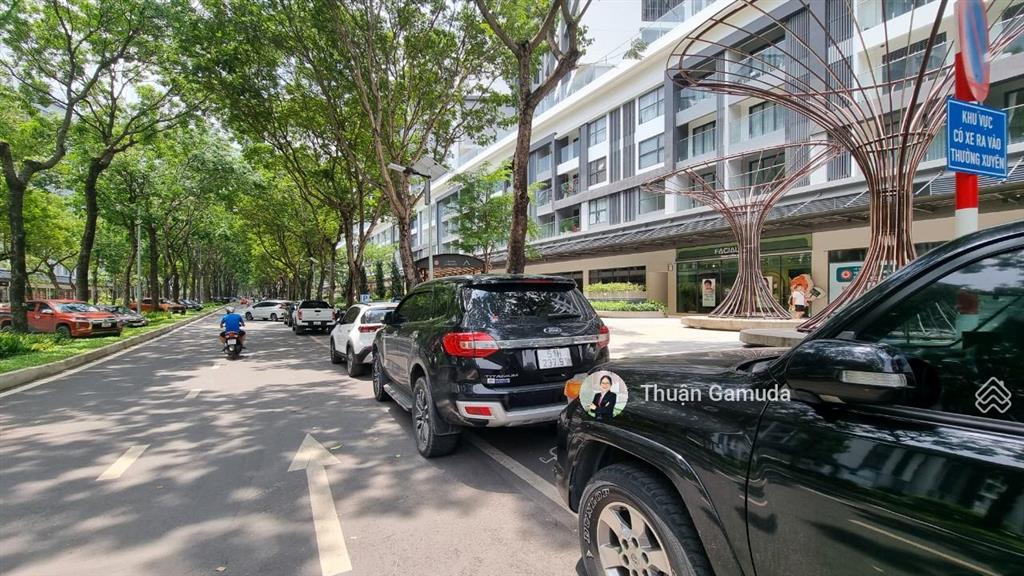 Giá 29 tỷ, sẵn hđ thuê 1 tỷ/năm shophouse trục đại lộ chính celadon city