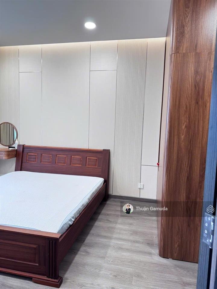 Bán căn hộ đẹp giá tốt tại diamond centery 10,2 tỷ 3pn3wc 121m2 full nt đẹp