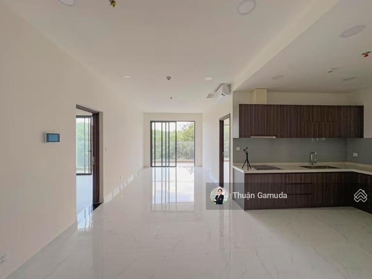 Chính chủ bán gấp, giá cực tốt căn diamond centery 3pn, 121m2 chỉ 9tỷ890 triệu trả giãn