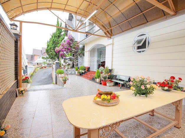 Hàng ngộp trung tâm! villa du lịch xuân hương  đà lạt 1 lầu sẵn 7pn full công năng view đẹp