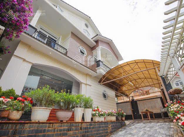 Hàng ngộp trung tâm! villa du lịch xuân hương  đà lạt 1 lầu sẵn 7pn full công năng view đẹp