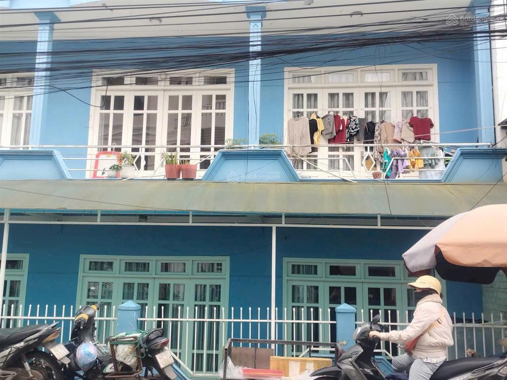 Nhà mặt tiền đồng tâm, đà lạt dt 156m2 ngang 7.7m vuông vức giá 11 tỷ còn tl, sẵn dòng tiền