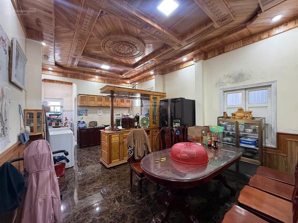 Nhà mt hồ xuân hương, đà lạt gần cổng quân đội dt 120m2 vị trí vàng kd, giá 8.2 tỷ