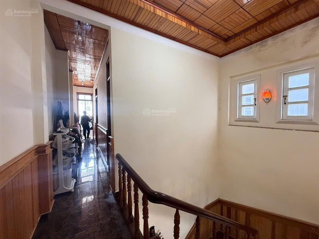 Nhà mt hồ xuân hương, đà lạt gần cổng quân đội dt 120m2 vị trí vàng kd, giá 8.2 tỷ