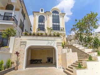 Bán villa mặt tiền trịnh hoài đức  đà lạt, view đẹp vĩnh viễn, dt 304m2, 5pn, giá 20 tỷ có tl