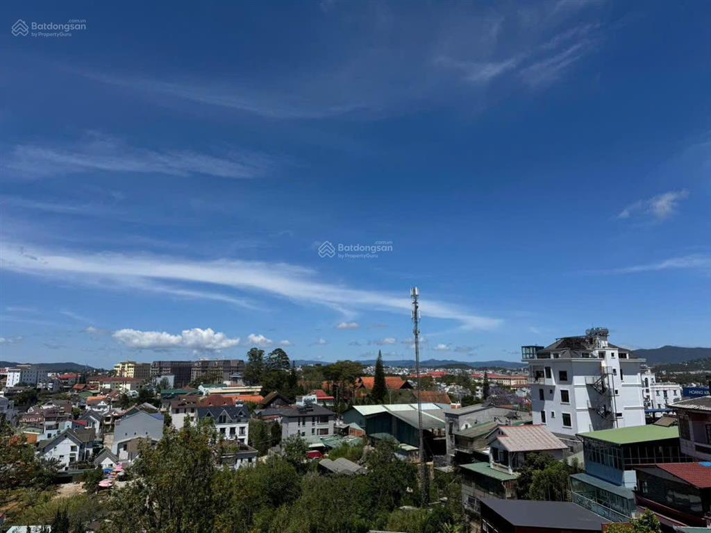 Villa view đẹp hùng vương, đà lạt 1 lầu sẵn 300m2 có ban công từng tầng giá ngộp 18 tỷ