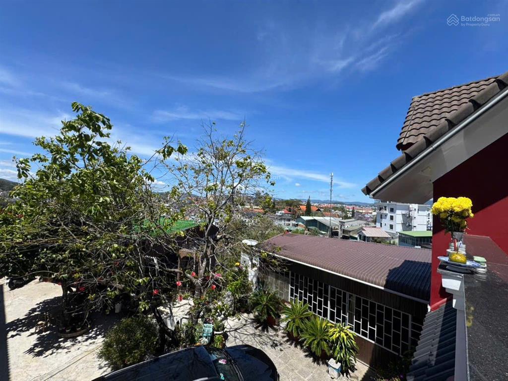 Villa view đẹp hùng vương, đà lạt 1 lầu sẵn 300m2 có ban công từng tầng giá ngộp 18 tỷ