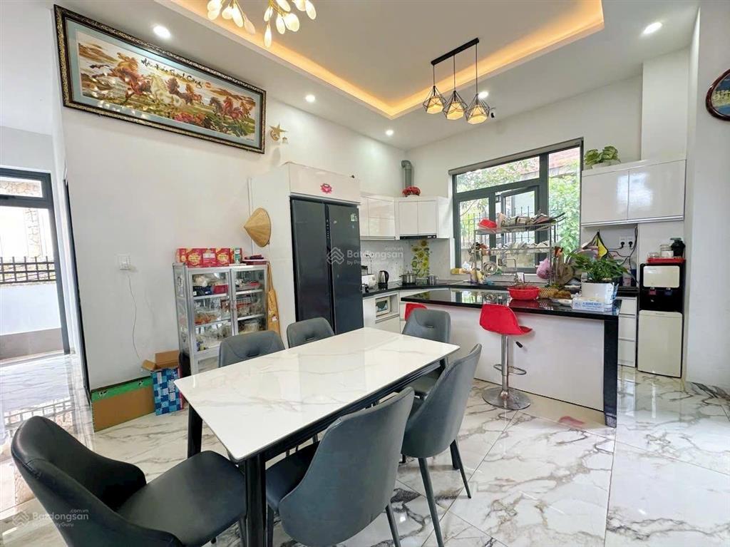 Bán gấp villa giá cực tốt tại đường trịnh hoài đức đà lạt
