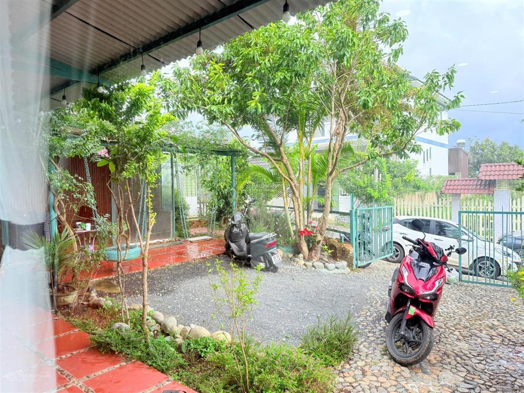 Bán gấp nhà sân vườn tại khu nghỉ dưỡng măng lin đà lạt giá tốt