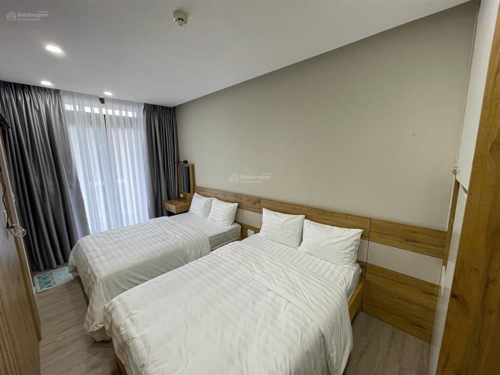 Bán gấp villa kinh doanh mặt tiền đường lý nam đế đà lạt.