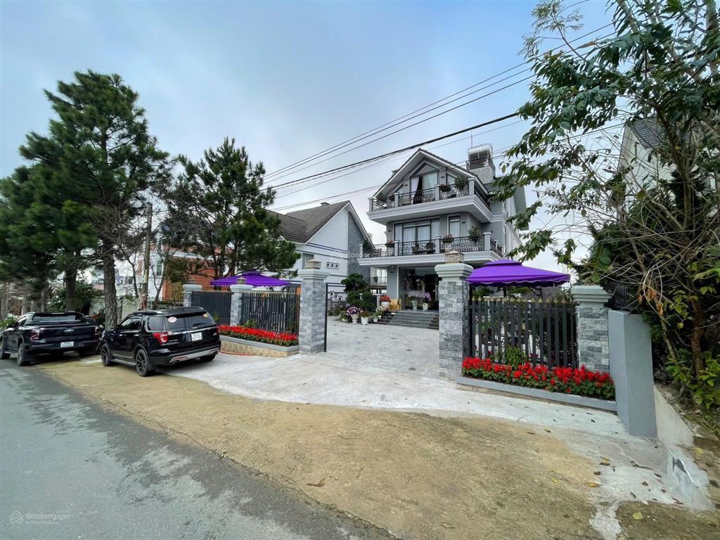 Bán gấp villa kinh doanh mặt tiền đường lý nam đế đà lạt.
