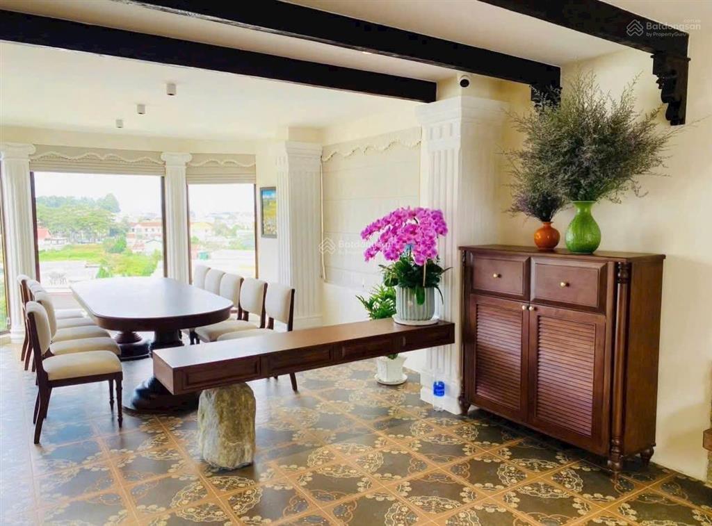 Bán gấp villa đẳng cấp xịn sò tại đỉnh đồi trịnh hoài đức, đà lạt