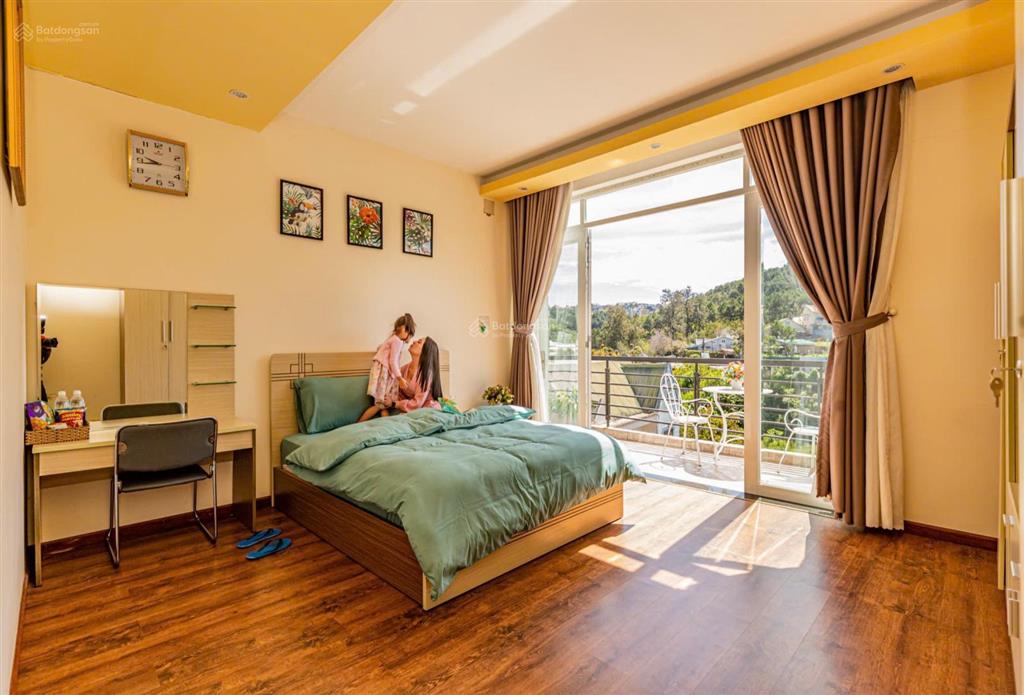 Bán gấp villa mặt tiền đường trần thái tông có view rừng thông đà lạt giá tốt
