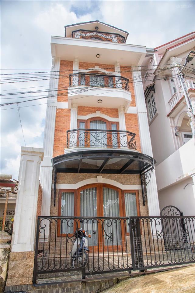 Bán gấp nhà mới xịn sò hiện đại tại đường ngô văn sở đà lạt.