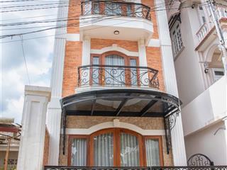 Bán gấp nhà mới xịn sò hiện đại tại đường ngô văn sở đà lạt.
