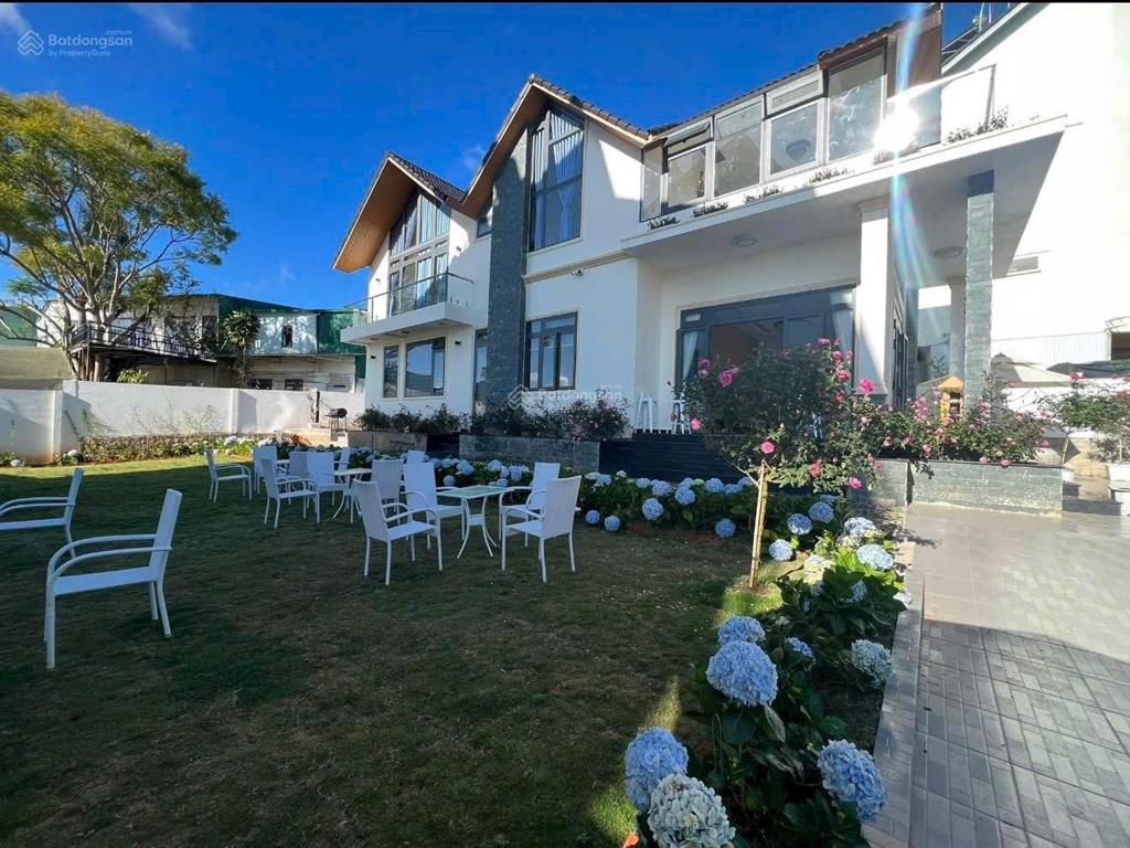 Bán gấp villa sân vườn rộng tại đường nguyên tử lực đà lạt.