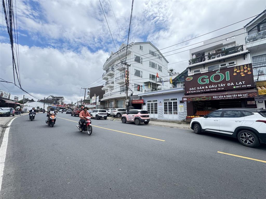 Bán gấp nhà mặt tiền đường nguyễn công trứ đà lạt giá hấp dẫn.