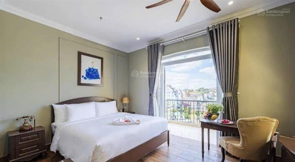 Bán gấp khách sạn 3 sao mặt tiền đường tô hiến thành đà lạt giá tốt