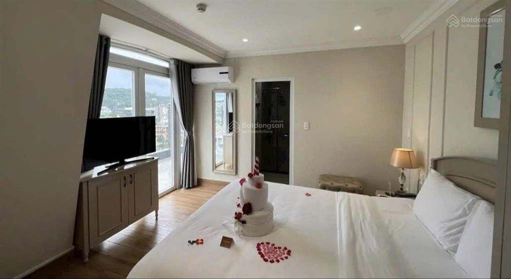 Bán gấp khách sạn 3 sao mặt tiền đường tô hiến thành đà lạt giá tốt