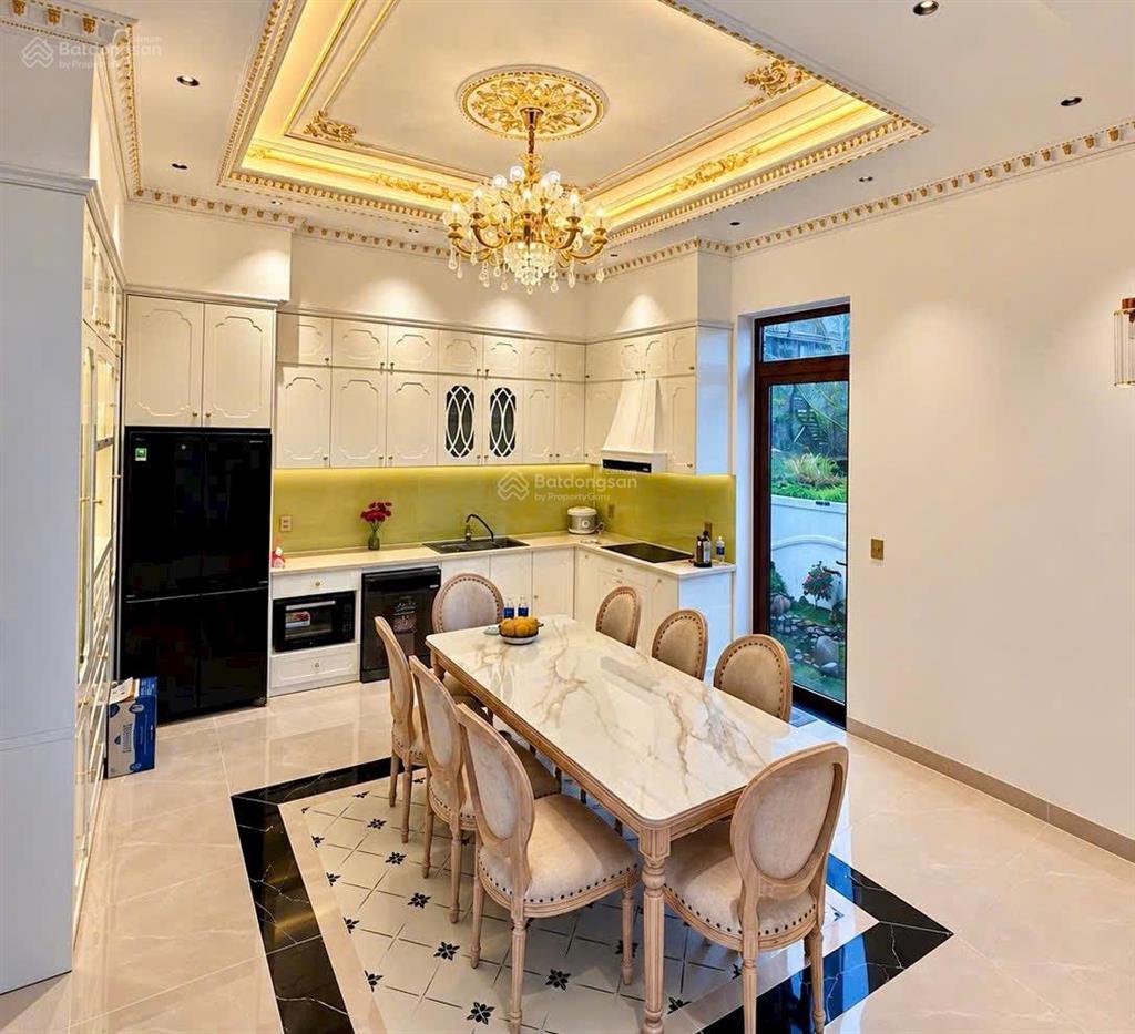 Bán gấp villa mới tinh full nội thất xịn sò tại đường trịnh hoài đức đà lạt