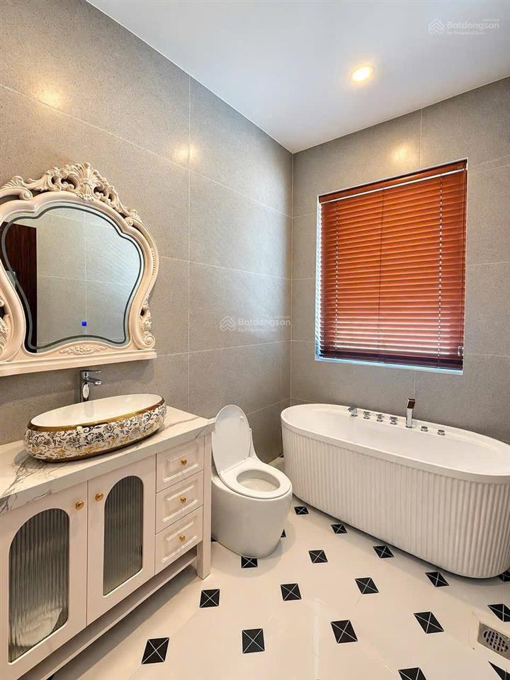 Bán gấp villa mới tinh full nội thất xịn sò tại đường trịnh hoài đức đà lạt