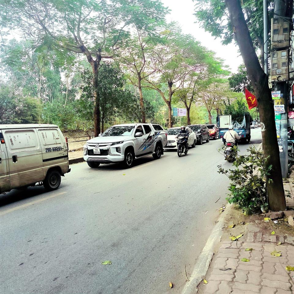 Cầu bươu. quá hiếm chỉ hơn 3tỷ có ngay nhà 56m2, ô tô tránh đỗ ngày đêm, mặt tiền quyền lực 5m