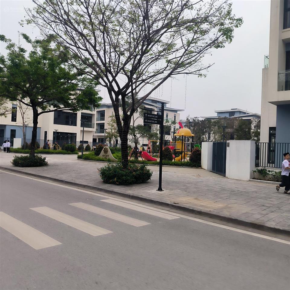 Cho thuê biệt thự kđt dương nội chỉ 13tr ,đường rộng 30 , kinh doanh ,làm vp rất hợp.